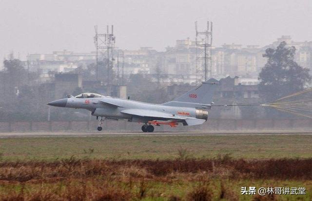 中国歼-10怎么样？