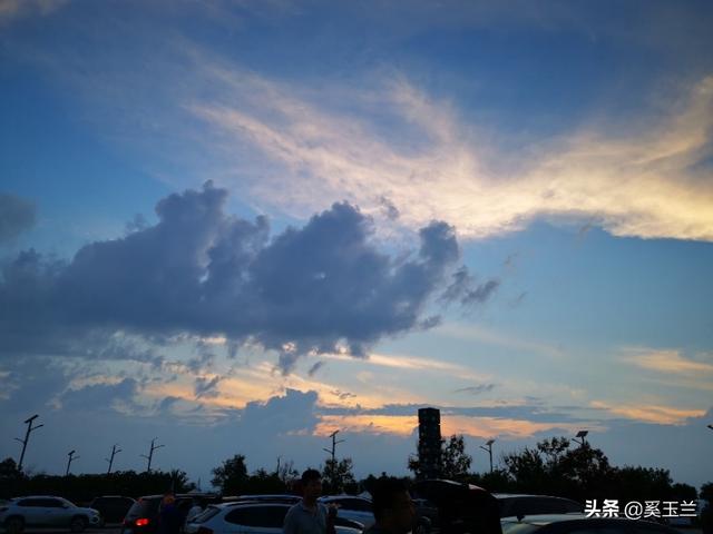 <a href=https://maguai.com/list/256-0-0.html target=_blank class=infotextkey>朋友圈</a>图片配图风景:您手机里平时拍的那些祖国美丽的天空照，能否和我们一起分享？