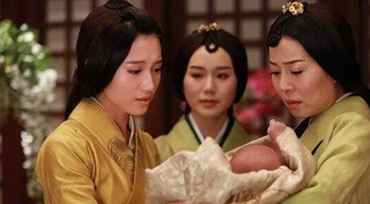 做个有心机的宝妈:古代女人明明自己可哺乳，官宦之家为何要请奶娘，背后有何原因？