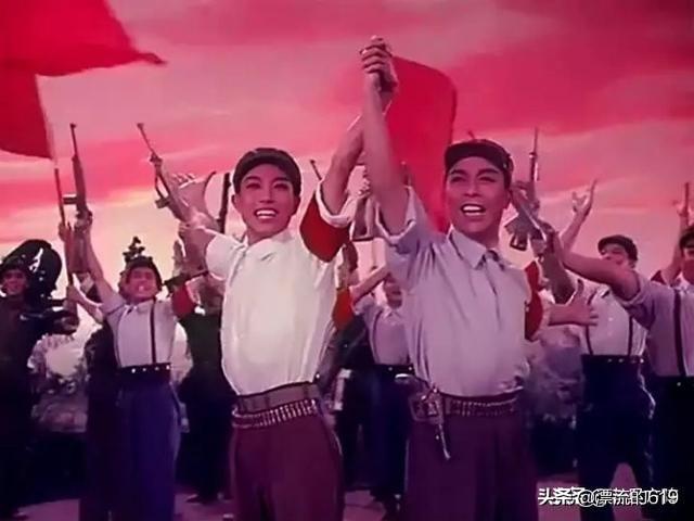 演员陈刚:关于老爸快跑里的袁水瑶是谁扮演的啊·？