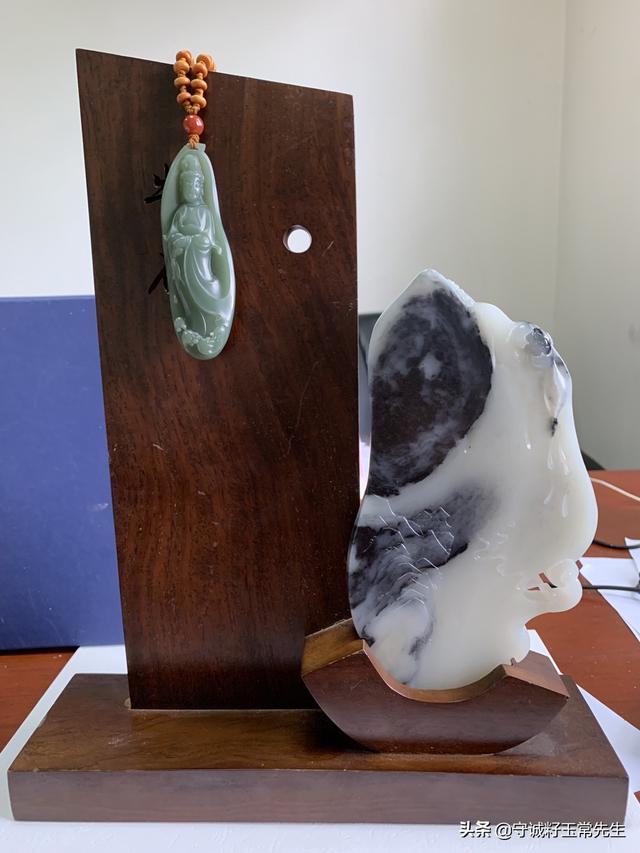 平洲玉雕工艺美术学校,学玉器雕刻的职业叫什么？前景怎么样？