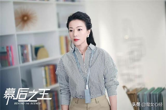 奥黛丽赫本演的电影:我想看一些时尚类的电影来提高服装品位，请问有哪些可以推荐的？
