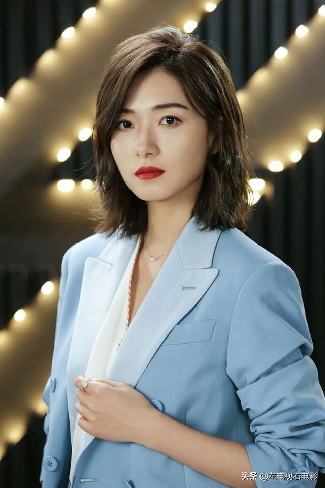 黄圣依金莎旧照:乘风破浪的姐姐里为什么那么多人捧万茜，她有什么魔力？