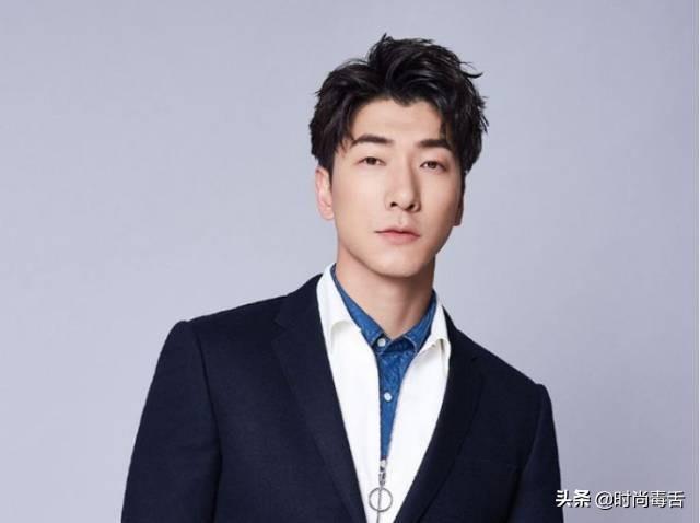 张亮寇静离婚:从“好爸爸”到离婚挡刀，张亮是否作为棋子被资本玩弄在掌中？