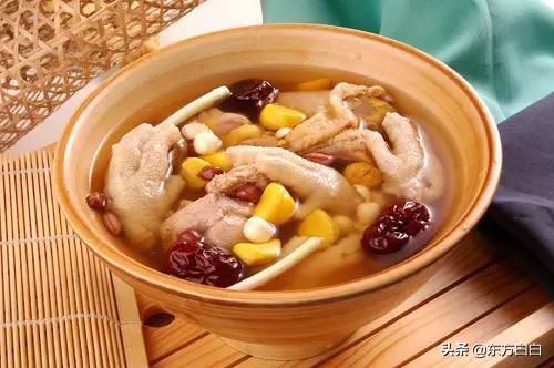 补肾鸡汤怎么做啊，湖南著名的板栗炖鸡怎么做