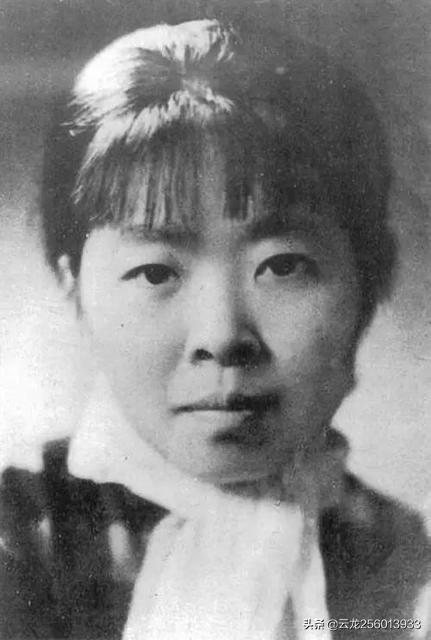 瞿秋白简介:从女性主义角度分析张爱玲，萧红，丁玲三人的创作风格？