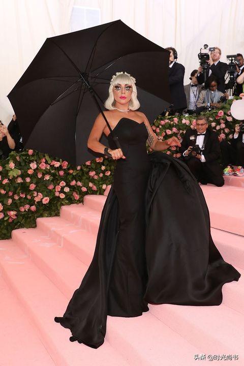 ladygaga身高:如何评价Lady Gaga的造型艺术
