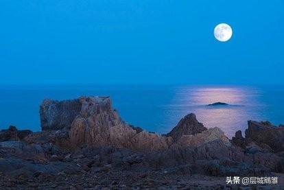 恨君不似江楼月原著:怎样赏析唯美闺怨宋词《采桑子·恨君不似江楼月》？