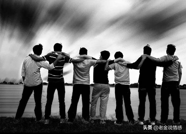 朋友一直说我的缺点,让我没有自信该怎么办？