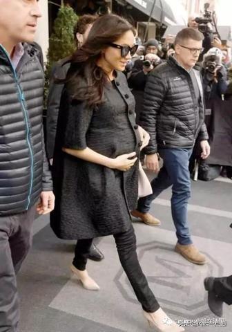 古丽波斯坦:英国王子哈里退出王室，是否和美国犹太人爱波斯坦的丑闻有关？