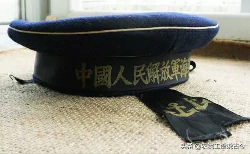 头条问答 为什么旧日本海军水兵帽檐上的字各不相同 6个回答