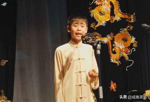 郭德纲柳岩:张云雷对郭德纲是怎样的态度