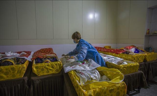 为什么殡仪馆在遗体化妆整容时候不让家属靠近?-生活百科