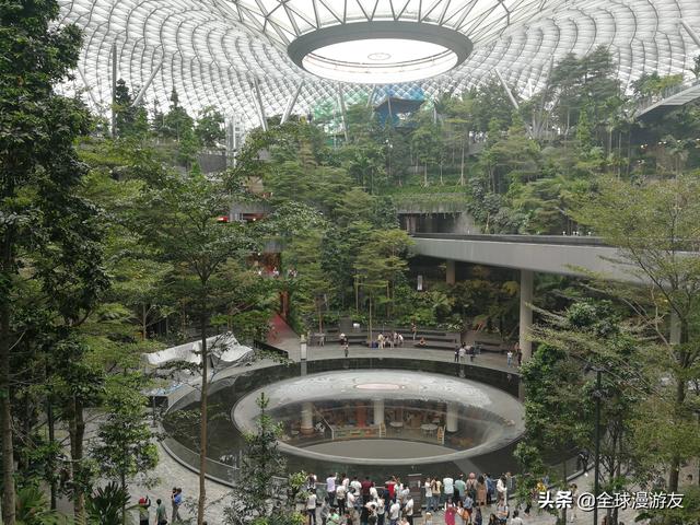 全球首个无边泳池:国内去哪个海边城市旅游性价比高？