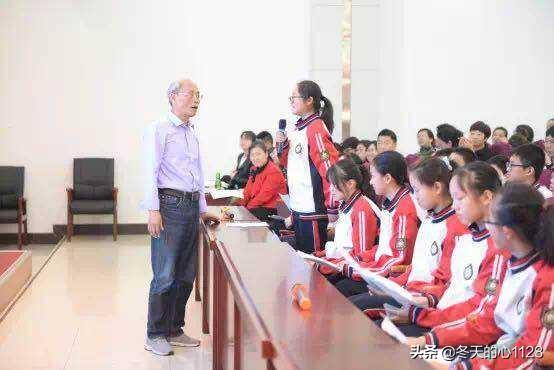 现如今,什么样的老师讨学生喜欢？