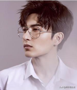 男生短发发型大全,男生短发吹什么样的发型？