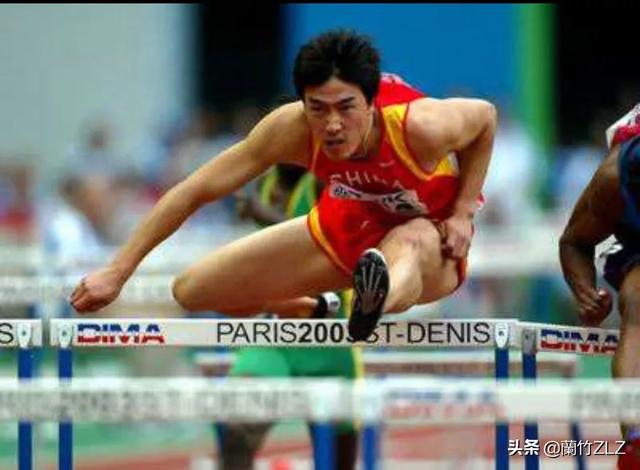 2014感动中国十大人物:求感动中国2014年度人物的姓名以及标语，就是那五个字？
