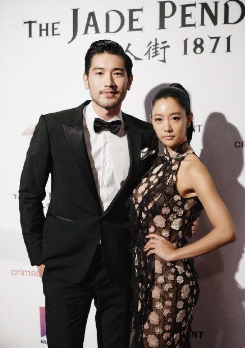 克拉拉结婚:高级的性感是风情万种却不艳俗，有多少观众是冲着克拉拉买单的