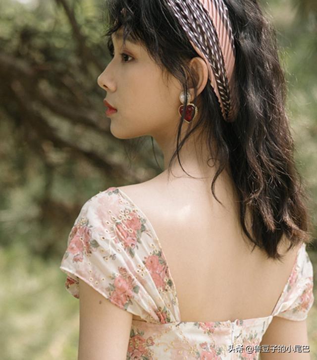 柳若馨:女演员姜妍的颜值并不是很高，她为何特招人喜爱