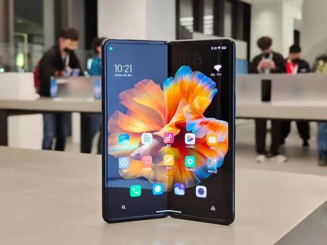 三星折叠屏对比小米折叠屏华为三星小米折叠屏对比