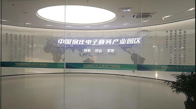 刘东强前妻:刘强东不同时期的三个女人，你认为哪一个更让他刻骨铭心？