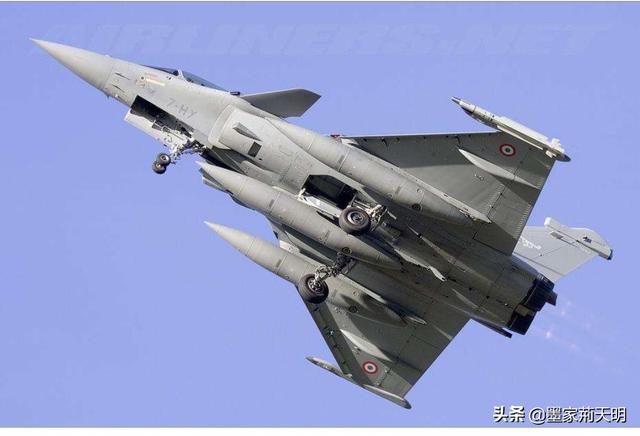 苏-35和阵风哪个厉害,为什么印度人选择了法国阵风？