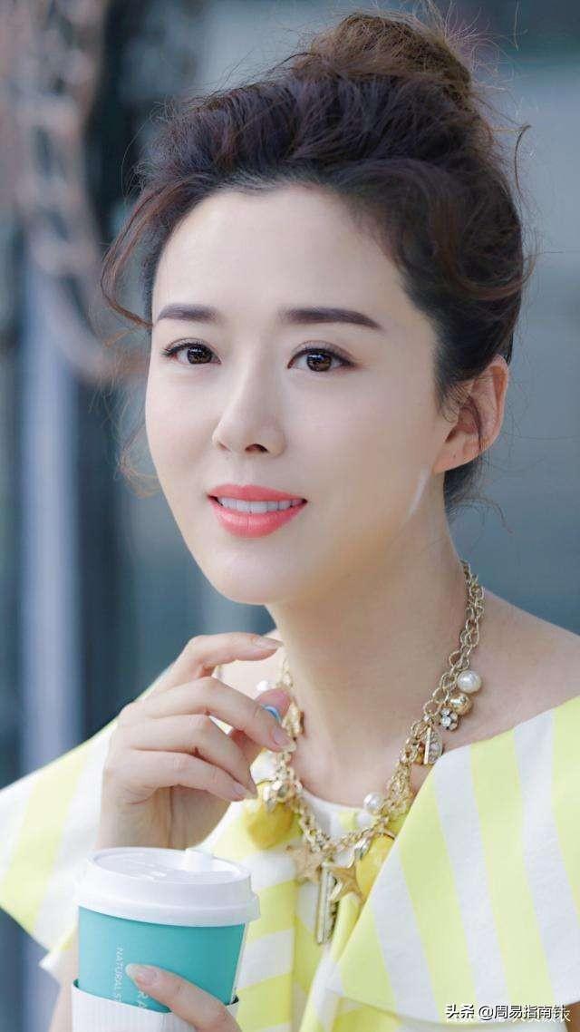 哪些女星可以称得上你心目中的女神？
(图24)
