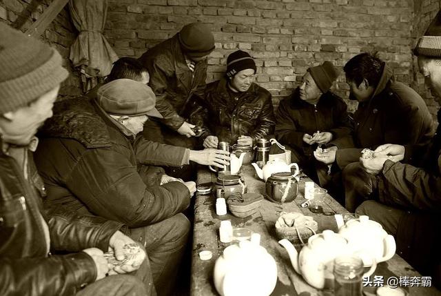 河南农村庙会斗狗现场视频直播:你们那有农村赶集的吗？有什么特色？