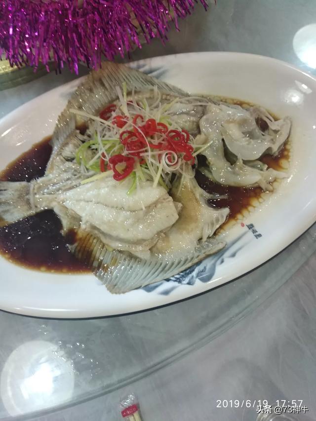 过年的餐桌上，集色香味型于一身，做起来又不费事的美食有哪些，怎么做？