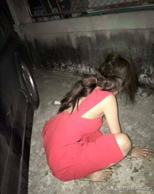 女子躺马路中间追车拍视频，为什么总有年轻女性醉在马路上？