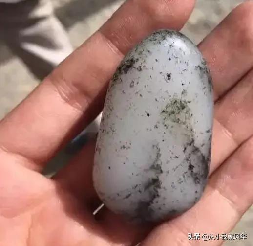 多少钱才能买到真正的玉,两三千块钱能买到真的和田玉籽料吗？