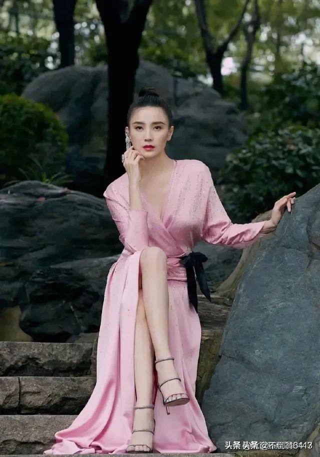 你见过哪些绝色美女？