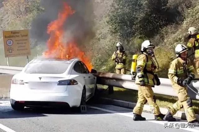 电动汽车着火，锂电池汽车着火原因通常有哪些如何解决呢