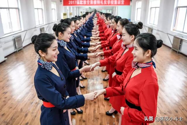 空姐姐一般工资多少？
(图15)