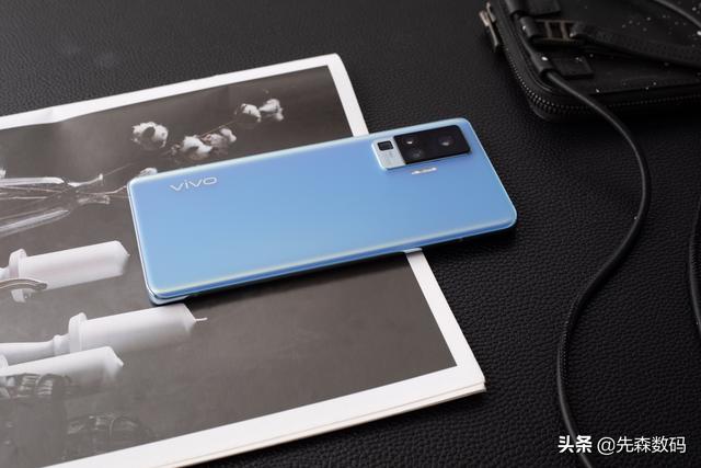 vivo X50系列哪个版本比较适合我这种喜欢拍照的？