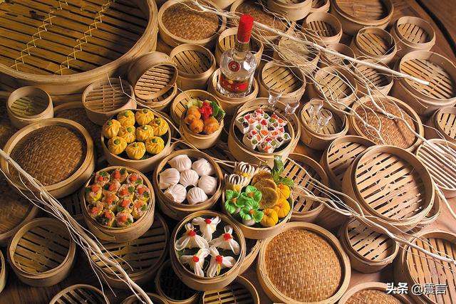 象征意义:在生活中，你知道哪种有象征意义的食物？把你知道的写下来？