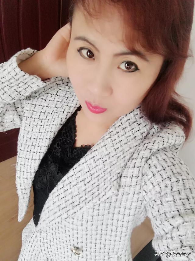 我向一个女生表白,被她拒绝了,我仍不死心去追她,然后造成了一些错误,那个女生不开心了把我QQ删了咋办？