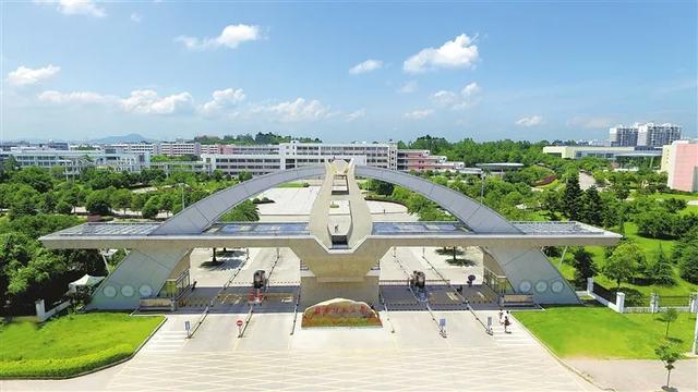 井冈山大学和赣南师范大学哪个好?-惠修网