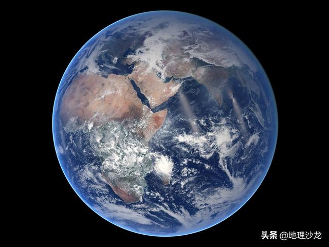世界上哪里有无人区、且可住人的？