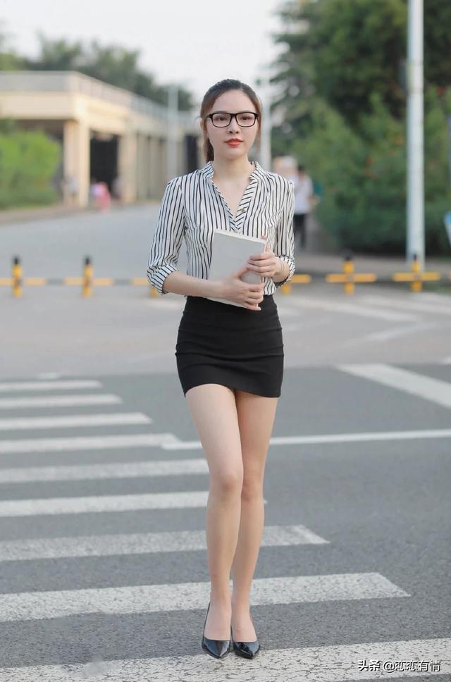 胸大的女生穿衣容易显胖,有哪些穿搭小技巧可以避免？