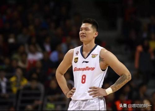 cb庙龟:1场比赛，20岁的南宁仔征服球迷！他是中国男篮的后卫新星吗？