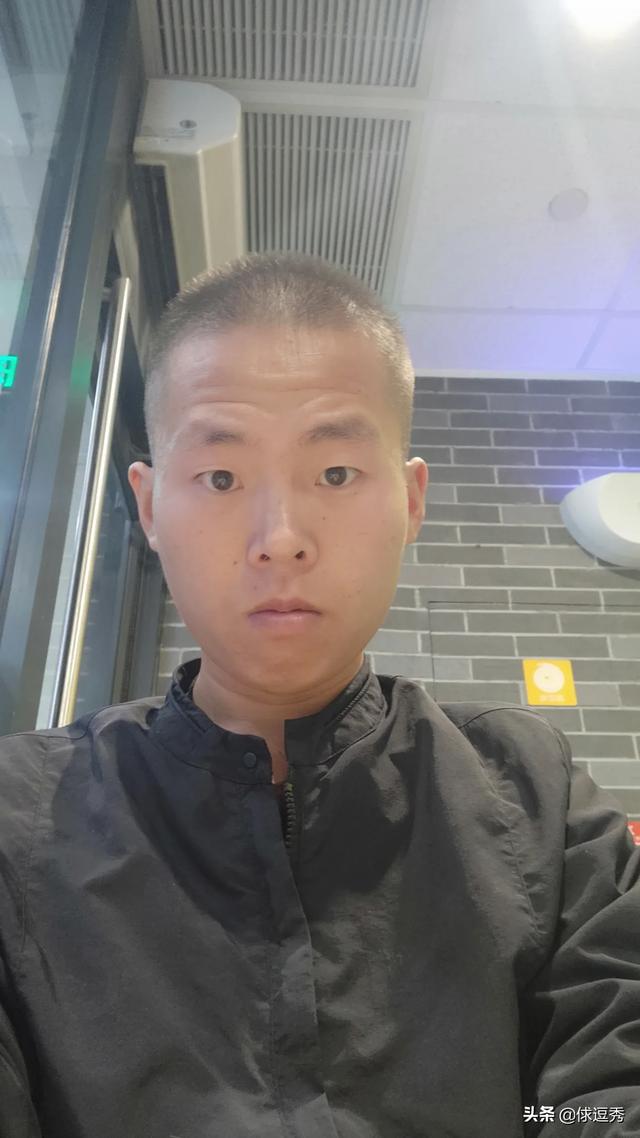 为什么有的男的看着非常的显老？有的就看着不显老？