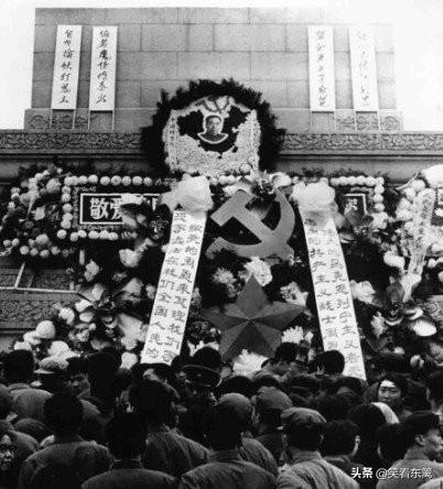周总理逝世恐怖灵异事件:你对哪位名人的离去，震动很大，感觉光阴荏苒，岁月如梭？