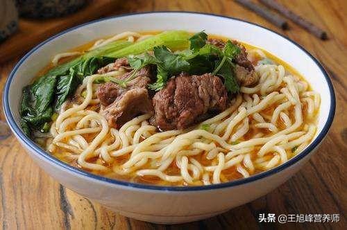 每天早餐吃面条，一个月后会怎么样？