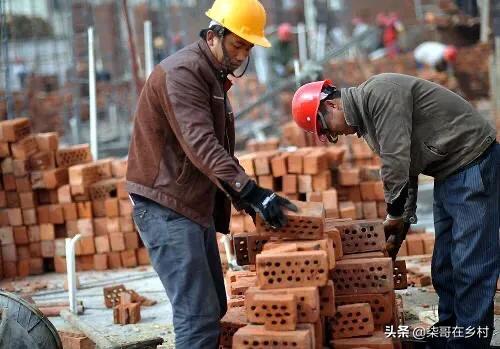 一条月入九万的狗:在呼和浩特，月入过万是什么体验？