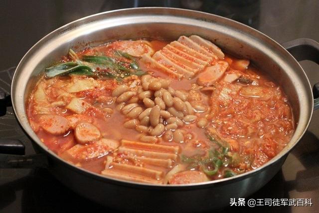 百万藏獒成火锅食材:部队火锅真是用美军的剩菜做的吗？