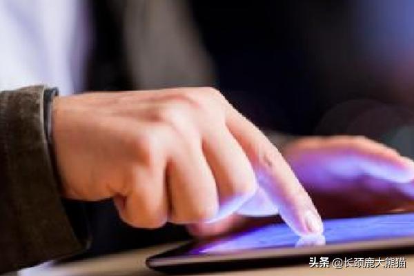 喜欢一个女孩，微信表白了，没拒绝也没有同意，怎么办