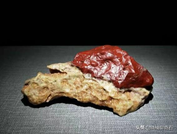 阿拉善彩玉手镯,请问玩石行家，这是什么石种？