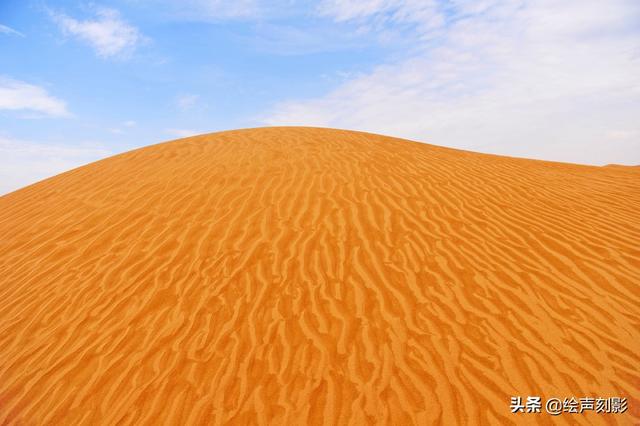 中国有名的探险之地，想去沙漠游玩，国内有哪些沙漠值得去的呢