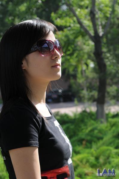 年近50岁的单身女人,余生选择怎样生活会更舒心?-百科网